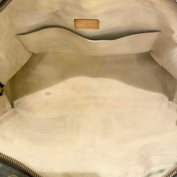 Authentic Louis Vuitton ‘Manhattan’ GM Bag - Picture 13 of 16